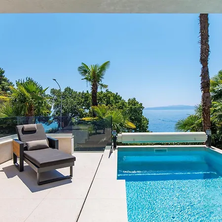 Beachfront Escape With Private Pool *