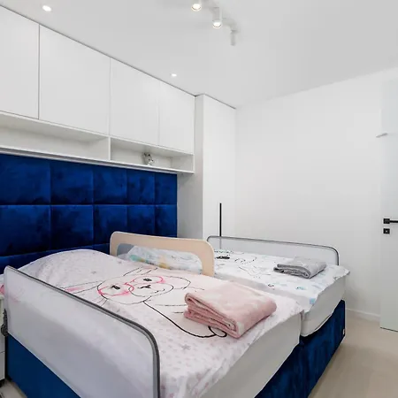 Beachfront Escape With Private Pool * Opatija